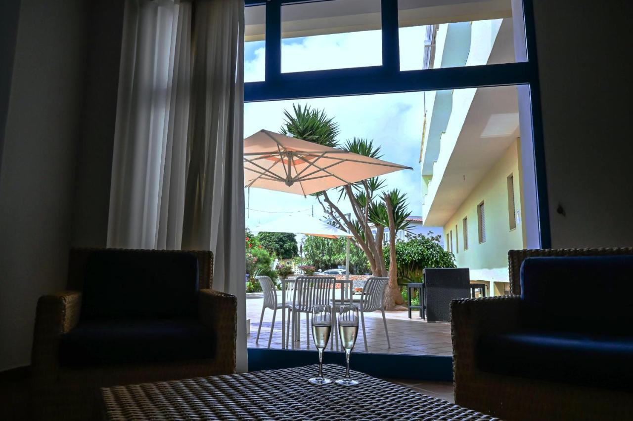 Hotel Baia Turchese ランペドゥーザ エクステリア 写真
