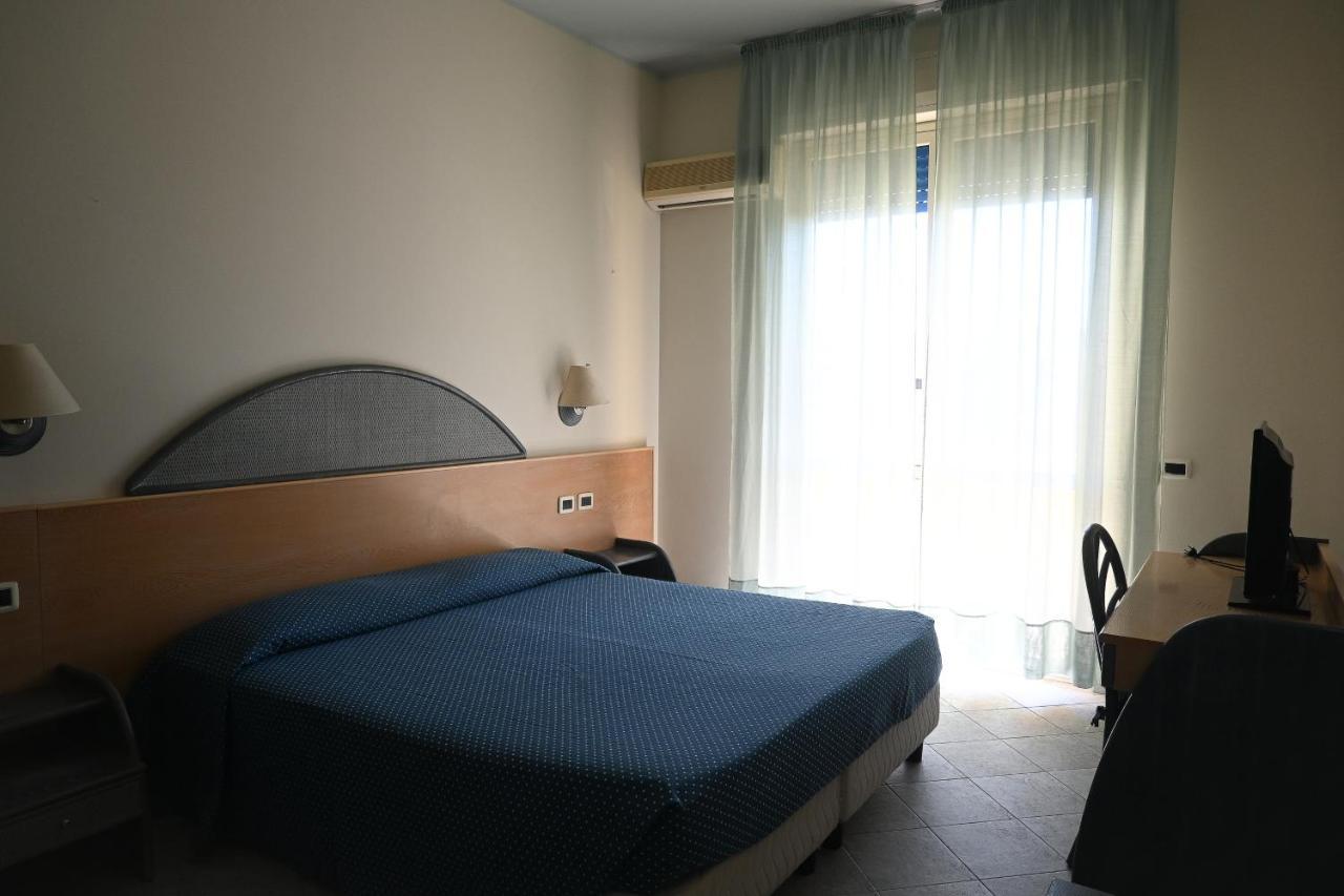 Hotel Baia Turchese ランペドゥーザ エクステリア 写真