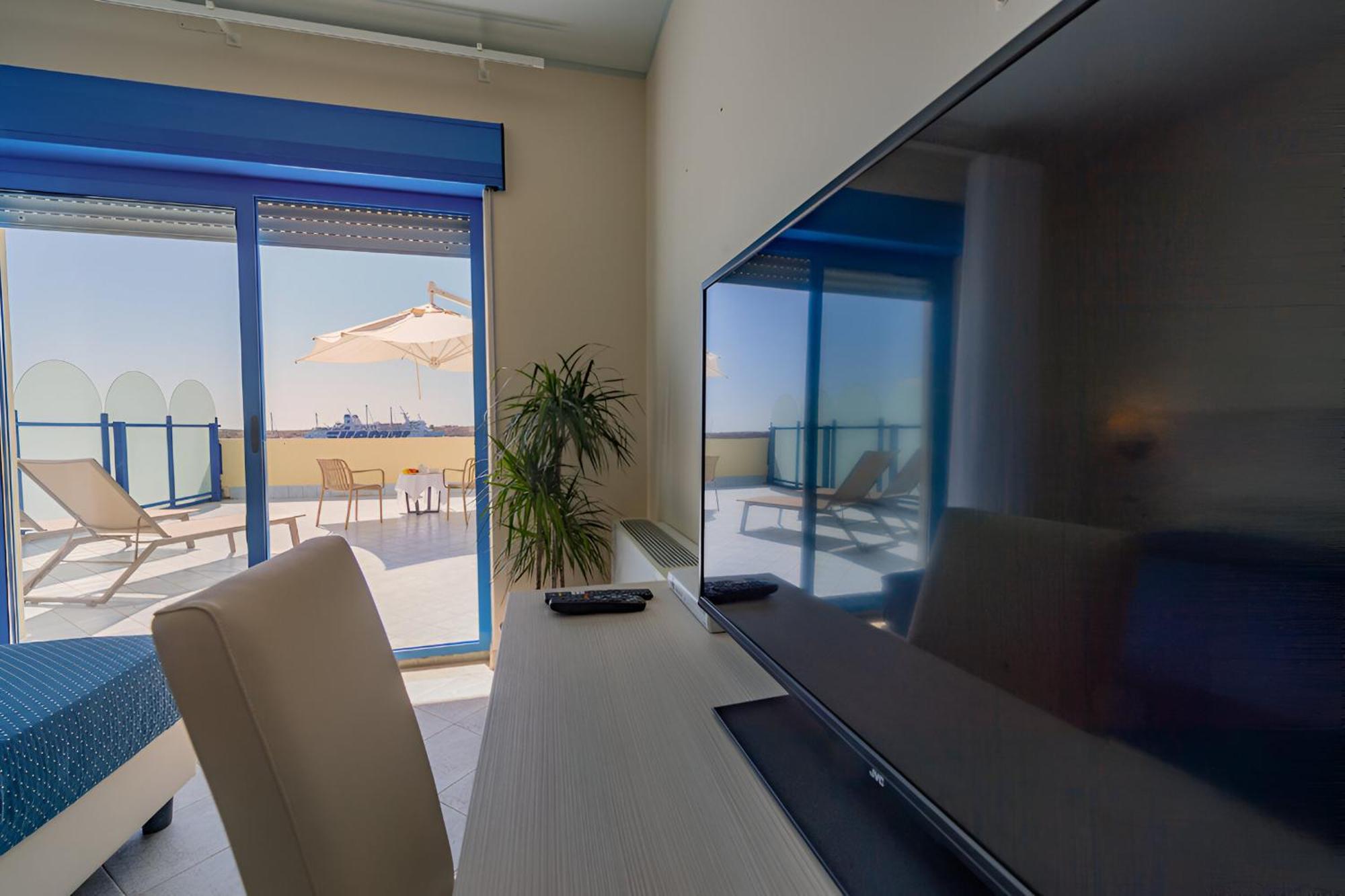 Hotel Baia Turchese ランペドゥーザ エクステリア 写真