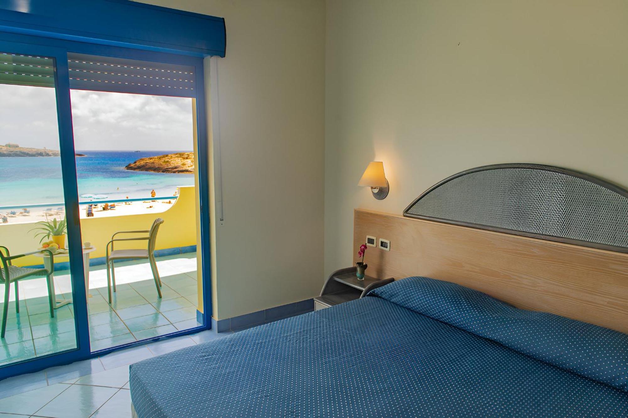 Hotel Baia Turchese ランペドゥーザ エクステリア 写真