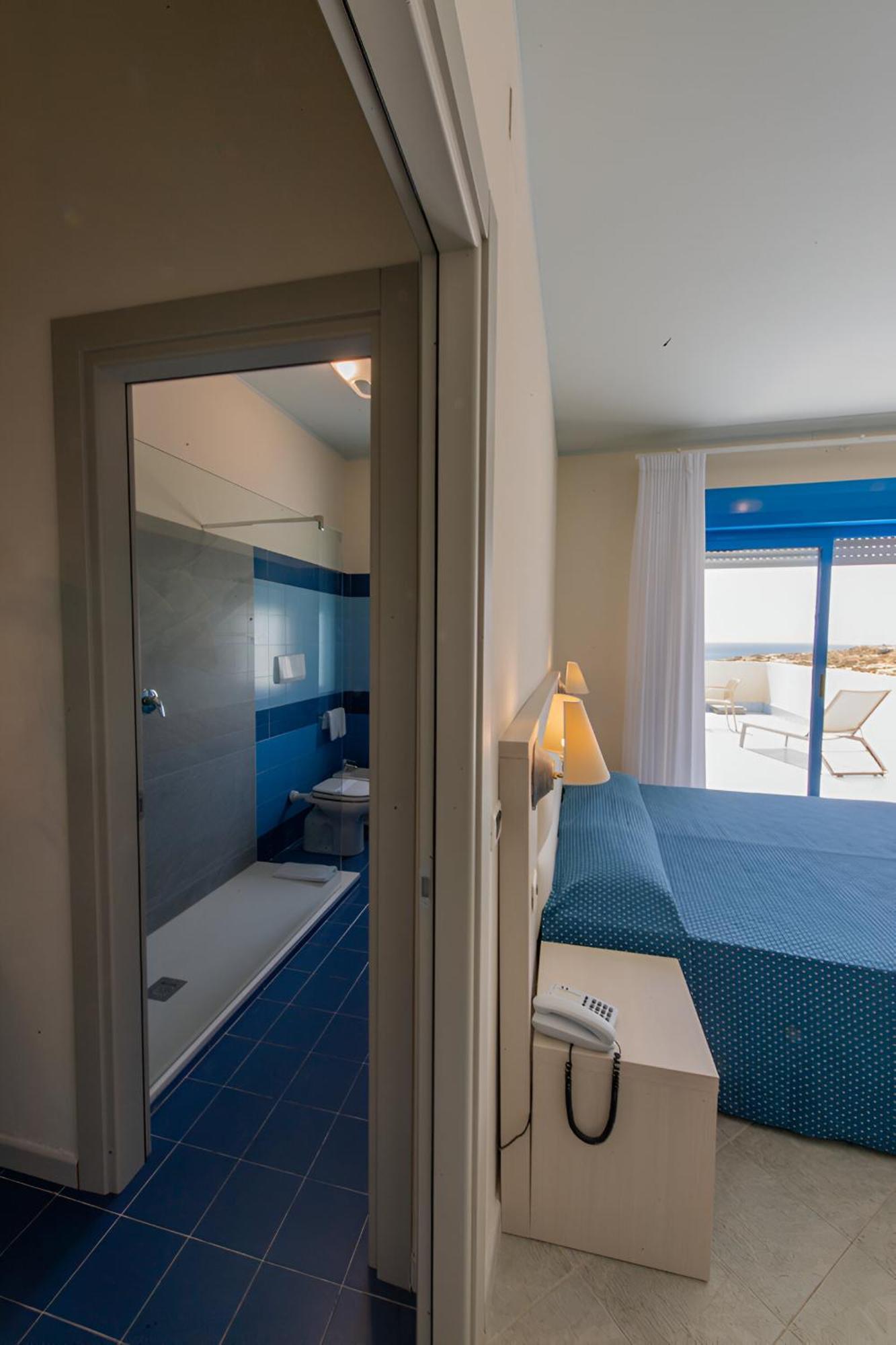 Hotel Baia Turchese ランペドゥーザ エクステリア 写真