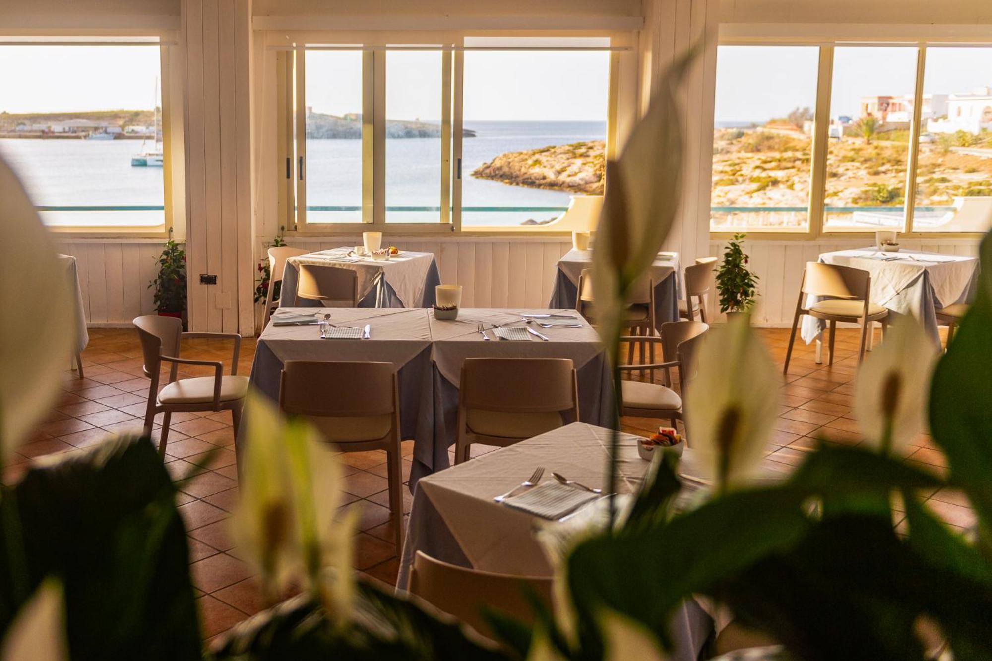 Hotel Baia Turchese ランペドゥーザ エクステリア 写真