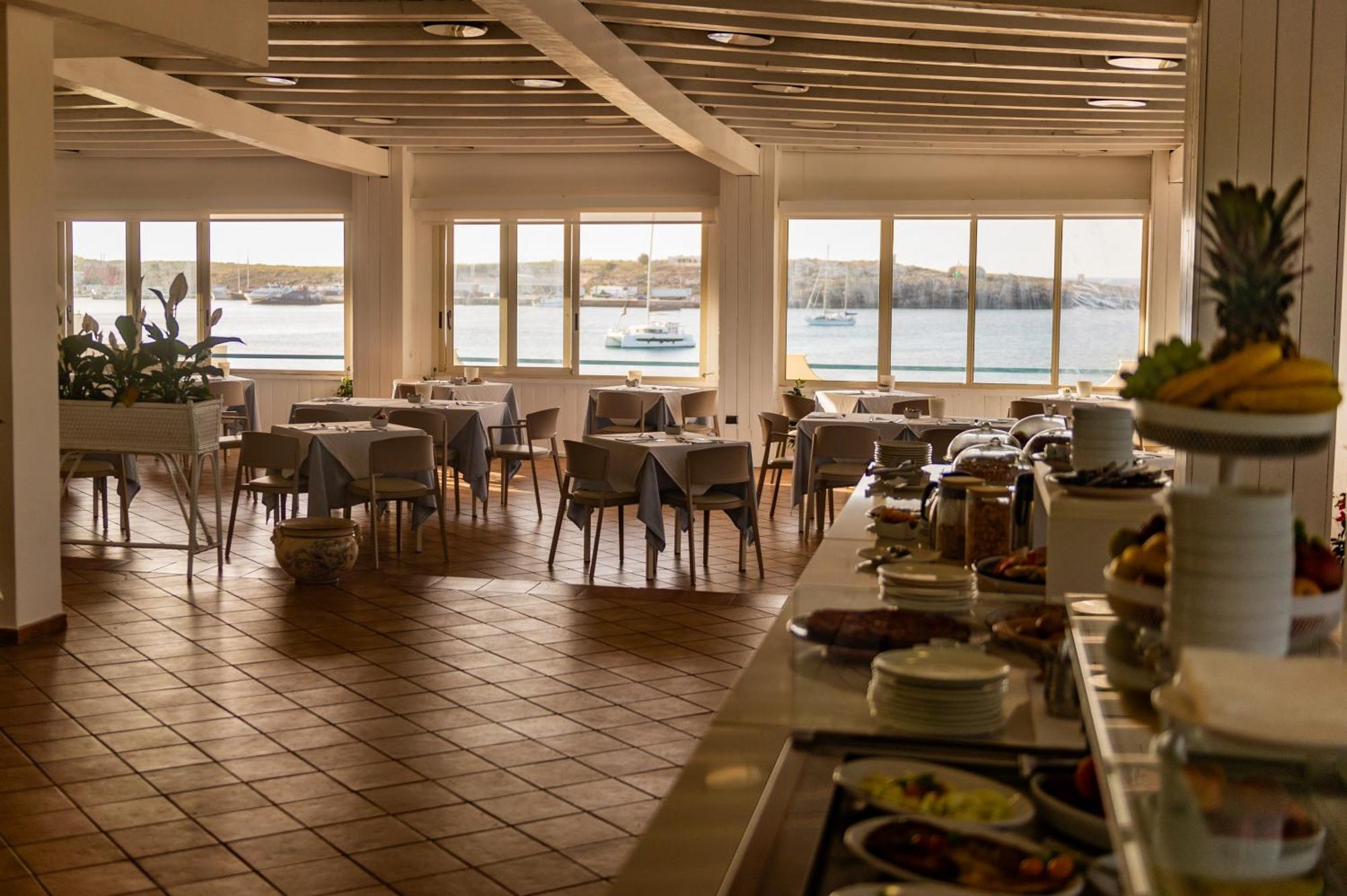 Hotel Baia Turchese ランペドゥーザ エクステリア 写真