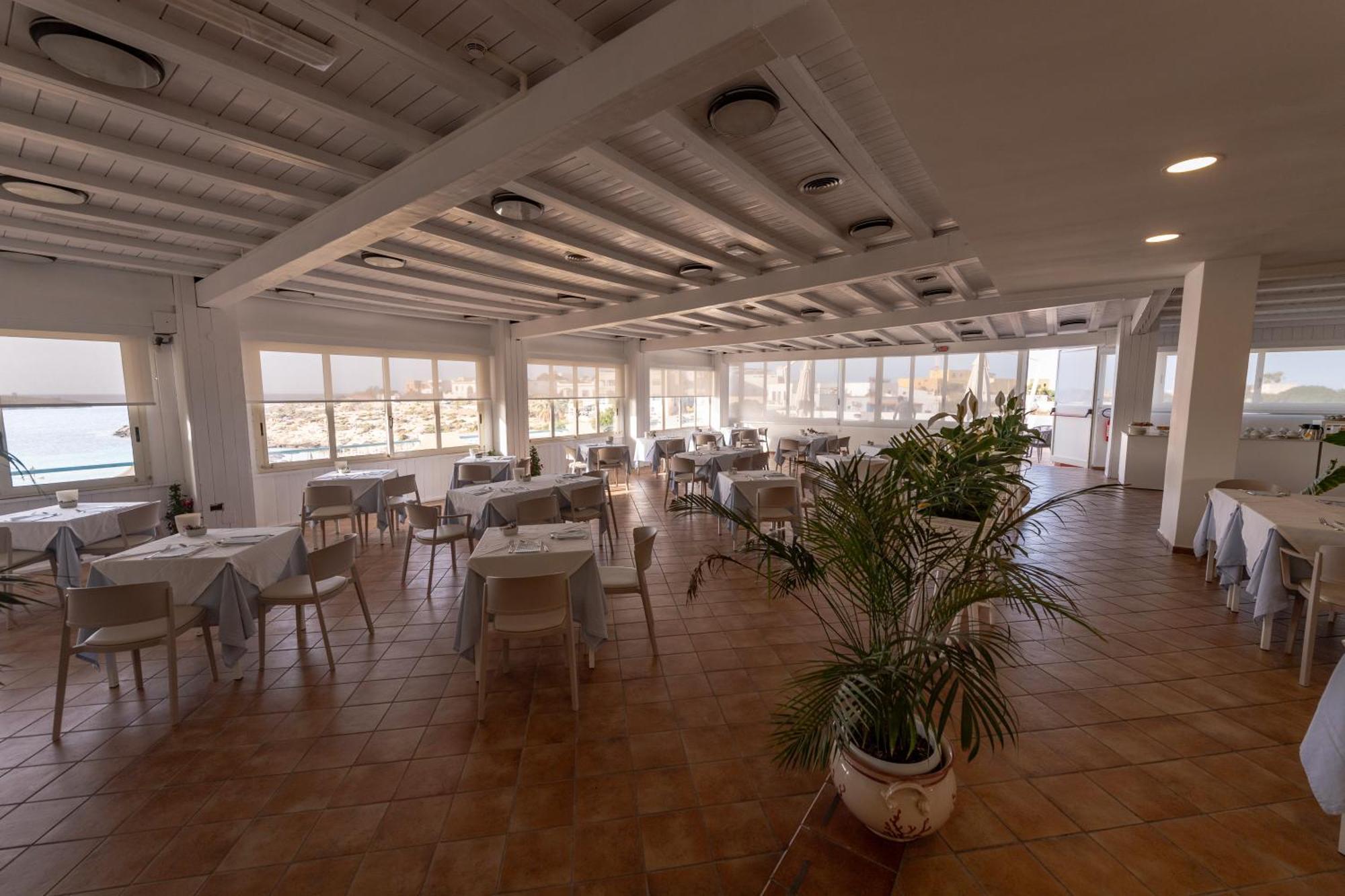 Hotel Baia Turchese ランペドゥーザ エクステリア 写真