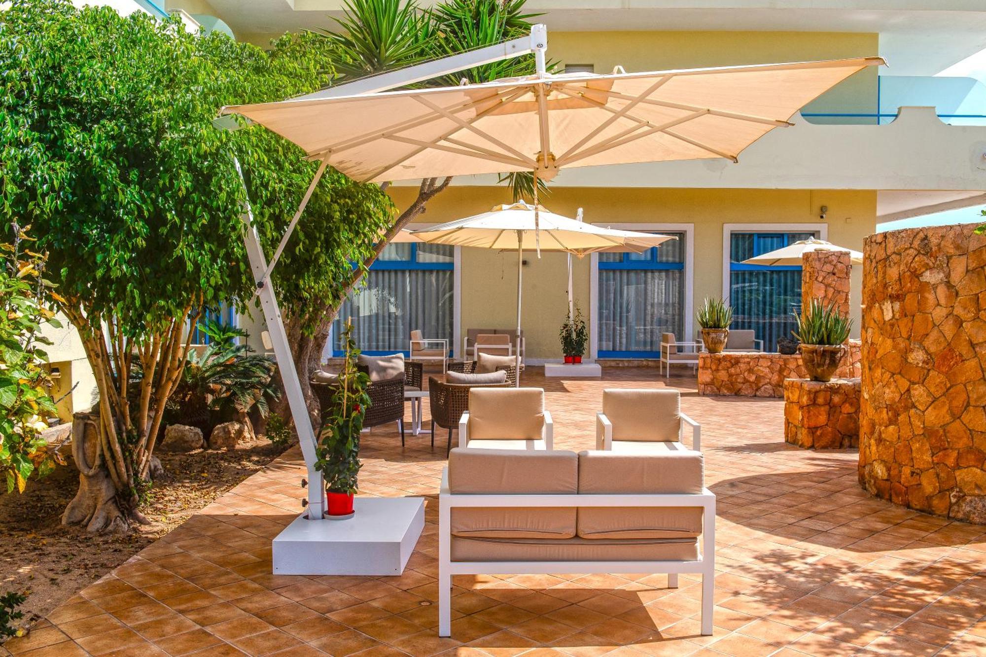 Hotel Baia Turchese ランペドゥーザ エクステリア 写真